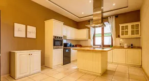 Zest Holiday Home - Image 4