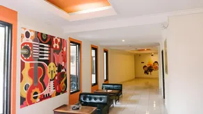 GRAND CHARIS HOTEL TULUNGAGUNG - Image 4