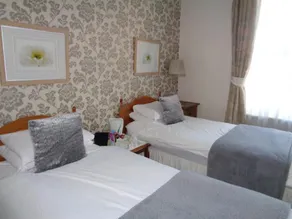 The Broadfield - Image 5