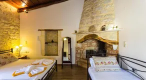 Allaria Villa Traditional Villa - Image 2