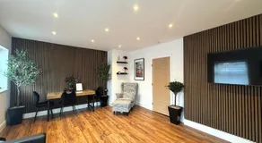 Modern 2 Bedroom Apartment near Crosby Beach & Liverpool - Image 3