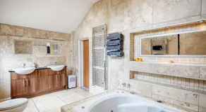 Luxury Home, The Residence Sleeps 10, 2 Hot Tubs & Scenic Views near Durham & Bishop Auckland - Image 2
