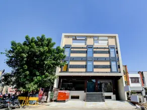 OYO 41690 Hotel Center Point - Image 3