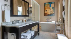 Stonehurst Place Bed & Breakfast - Image 2