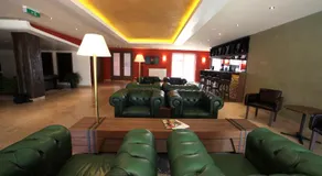 Old Lake Golf Hotel - Image 4