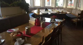 Weinschlößchen im Weingut Roos - Image 2