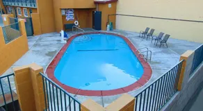 Corcoran Country Inn - Image 5