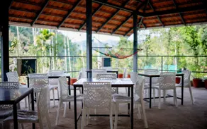 Beehive staycations - Image 4