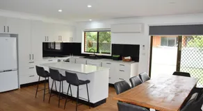 Sutts Retreat - Bring your own linen. - Image 4