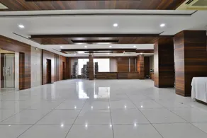 Townhouse 907 Hotel Navjivan - Image 3