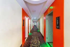 Jinhong Theme Hotel (Foshan Zumiao Branch) - Image 5