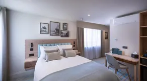 The Ship Hotel - Image 2