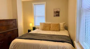 Bright 2-Bedroom Apartment in Federal Hill with Parking, Walk to Atwells Ave - Image 2