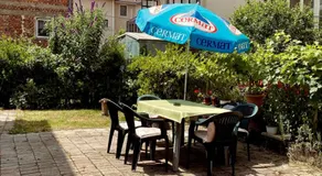 Central Comfort Apartment 5 Minute Walk to Beach, Free Parking, 2 BR - Image 5