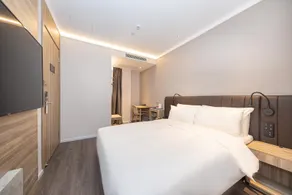 Hanting Hotel Shanghai Xujiahui Wanping South Road - Image 3