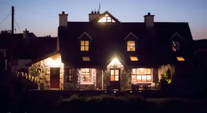 Aille River Hostel Lodge - Image 5