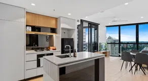 Queen's Wharf Apartments - Image 2