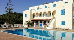 Lianos Hotel Apartments - Image 3