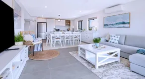 HOT Stylish Costal 3 ensuite apartment on Redcliffe, Brisbane - Image 5