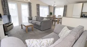 Lily's Lodge - Image 2