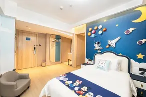 Home Inn Shanghai Pudong International Tourism Resort Xiuyan Road Metro Station - Image 2