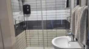 Rooms at number 4 - Image 5