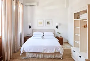 The River House - Image 2