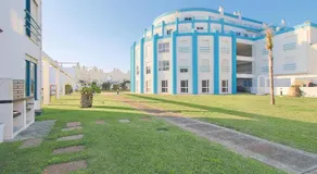Pool & Tennis Beach House - Image 4
