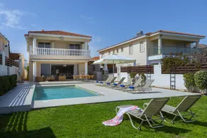 Protaras Beachfront Villa Pietra - Image 3