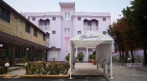Hotel Glamour - Image 2