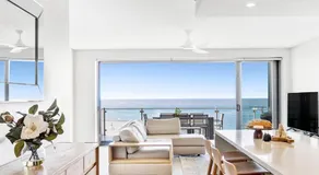 White Sails 3 - Views over Convent Beach - Holiday Yamba - Image 2