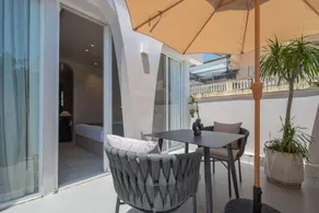 MisoHi Flower Hideaway Hotel - Image 2