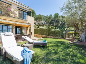 Villa with panoramic views of the sea - Image 5