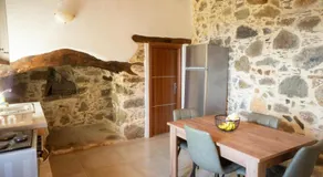 Rosales stone house - Image 5