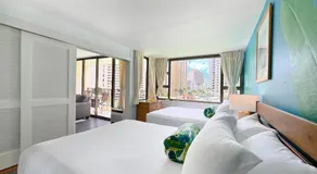 Waikiki Banyan condo with heated pool & free parking - Image 5