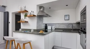 Stunning Boutique Plymouth Apartment - By RWY & Sea - Parking - Habita Property - Image 3