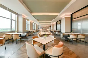Home Inn Plus Yinchuan Lanxi Valley Business Plaza - Image 2