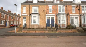 Apt - Sleeps 10 - Parking - Ideal for Contractors - Image 3