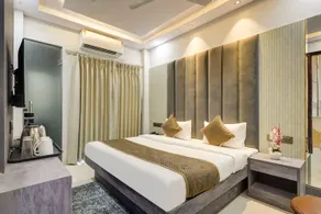 Bliss Hotel - Image 2