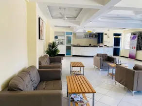 Merry Villa Hotel & Apartments - Image 3