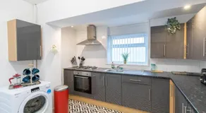 The Gatsby - Art Deco House For 13 - Image 5
