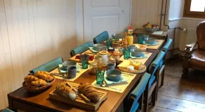 Heidi's Guesthouse - Image 3