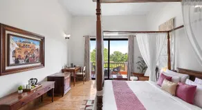 Raas Stays by ELIVAAS Signature 4-BHK Retreat With Private Pool, Gardens, Lounge & Scenic Aravali Views - Image 2