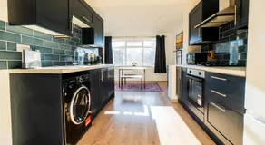Cosy & Stylish Home in St Helens - Image 5