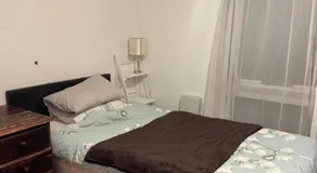 Single room with shared bathroom 2 - Image 2