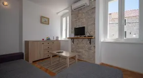Kira, One Bedroom Apartment in Old Town - Image 2