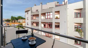 HostWise Cozy Studio with Balcony and Garage - Image 3
