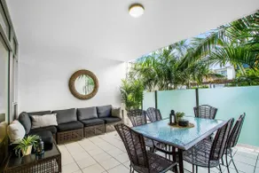 2BR Study Oasis in Beautiful Bulimba - Image 4