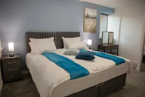 Sweet Stay, 2 Bed Luxury Apartment close to Birmingham Central - Image 5