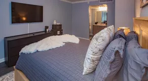 Residences at Windsor 2228 - Image 5